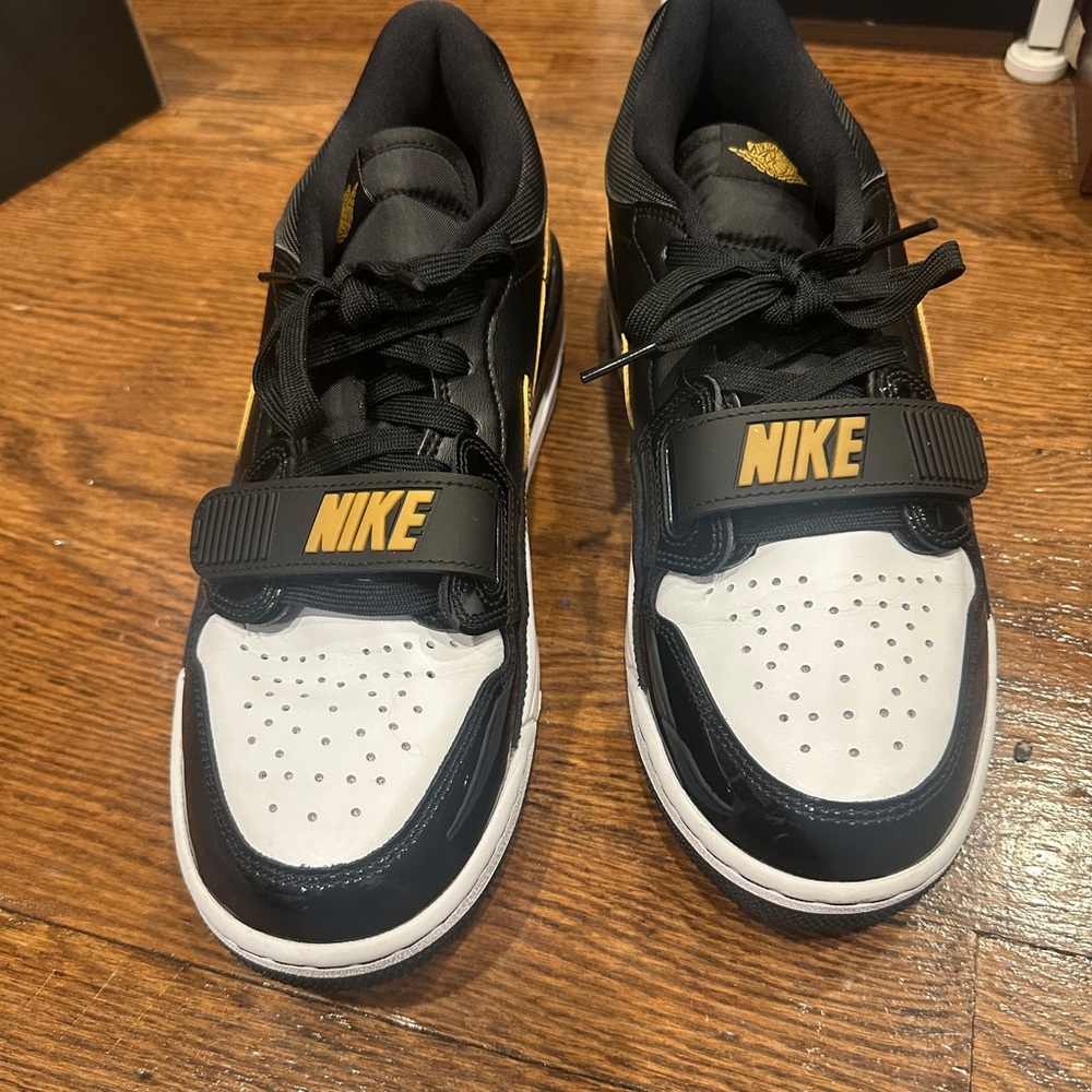 Air Jordan Legacy 312 - Size Men’s 8 1/2